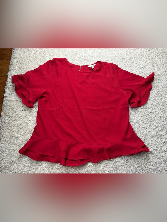 Emma + Olivia Tops - Women's XL Red Ruffle Hem Top NWT